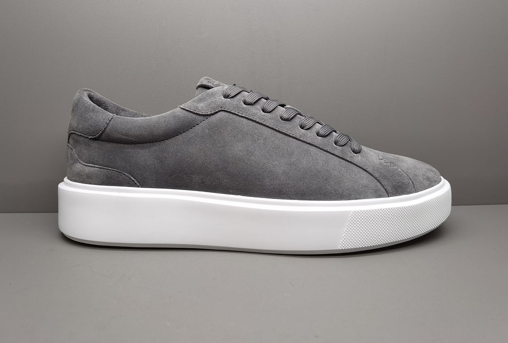 Classic Suede Trainer
