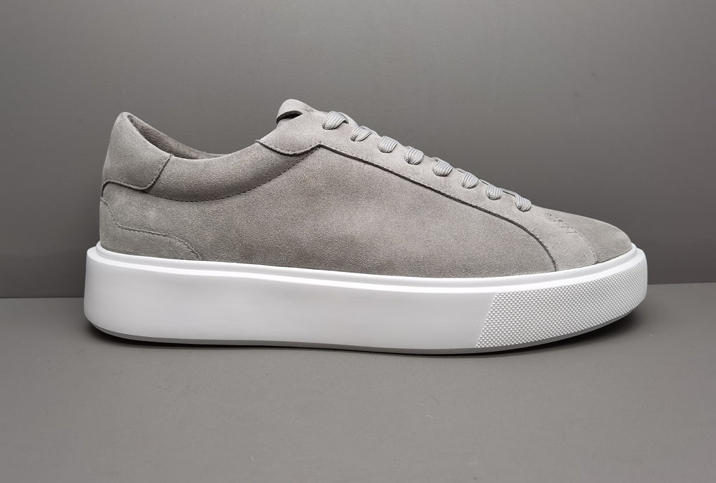 Classic Suede Trainer