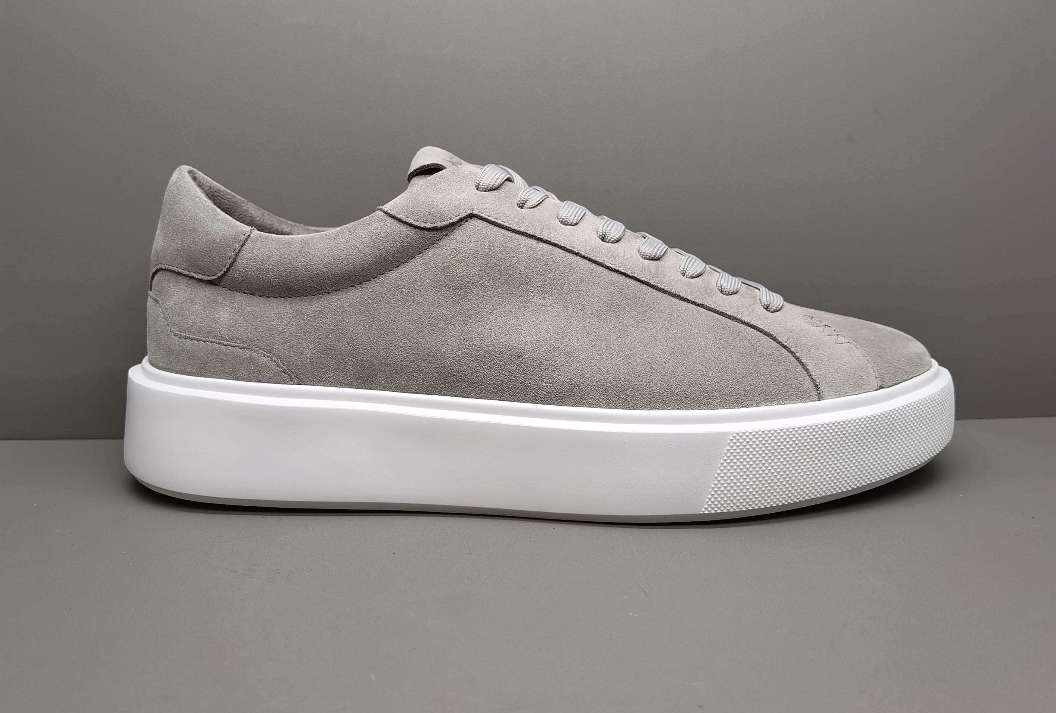 Classic Suede Trainer