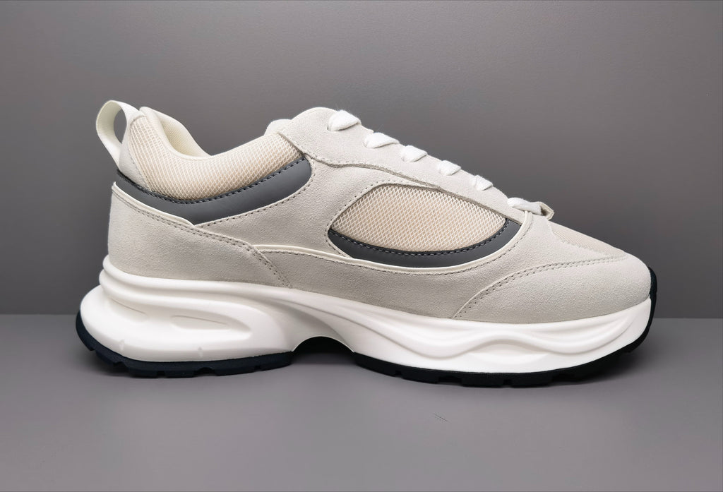 Technical Runner in White
