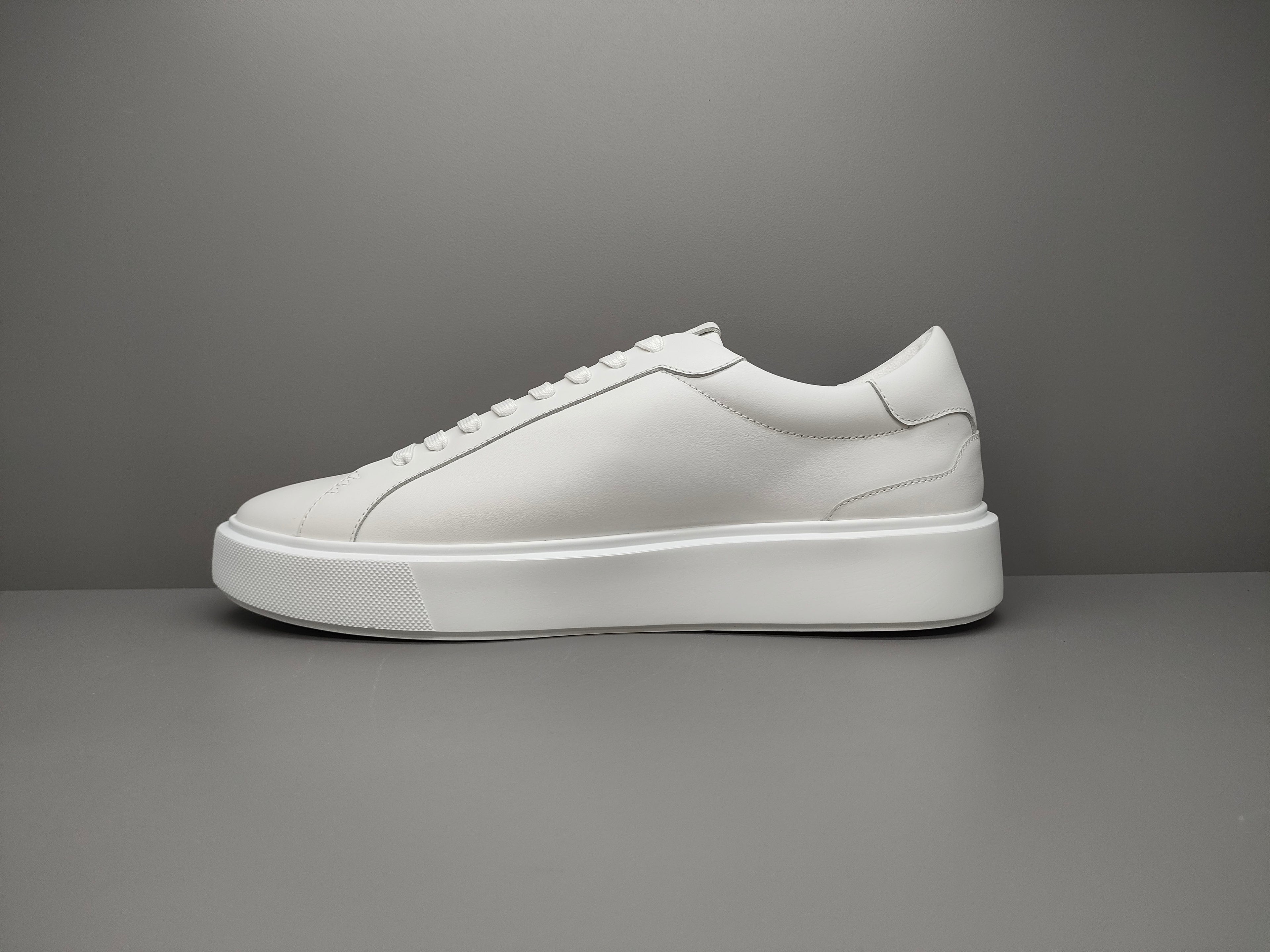 Classic Leather Trainer
