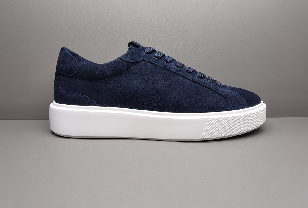 Classic Suede Trainer