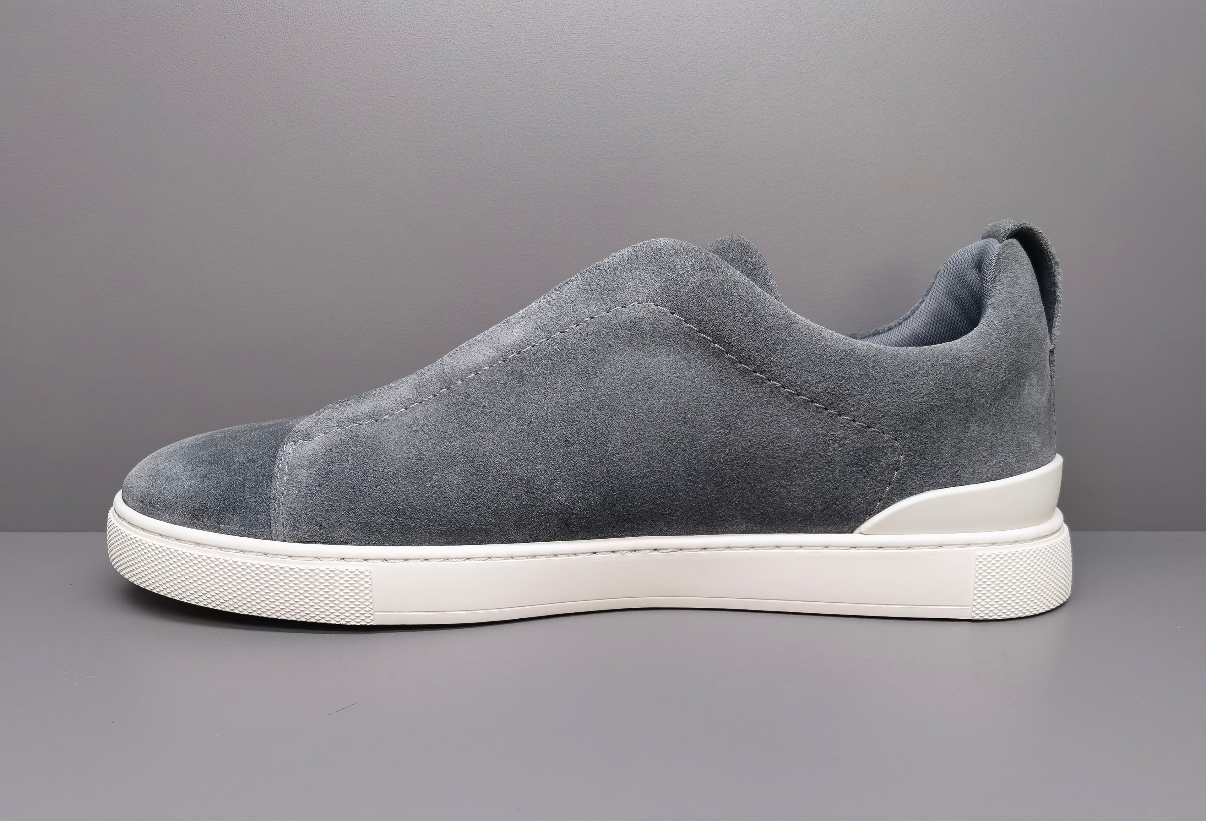 Classic Men's Sneakers