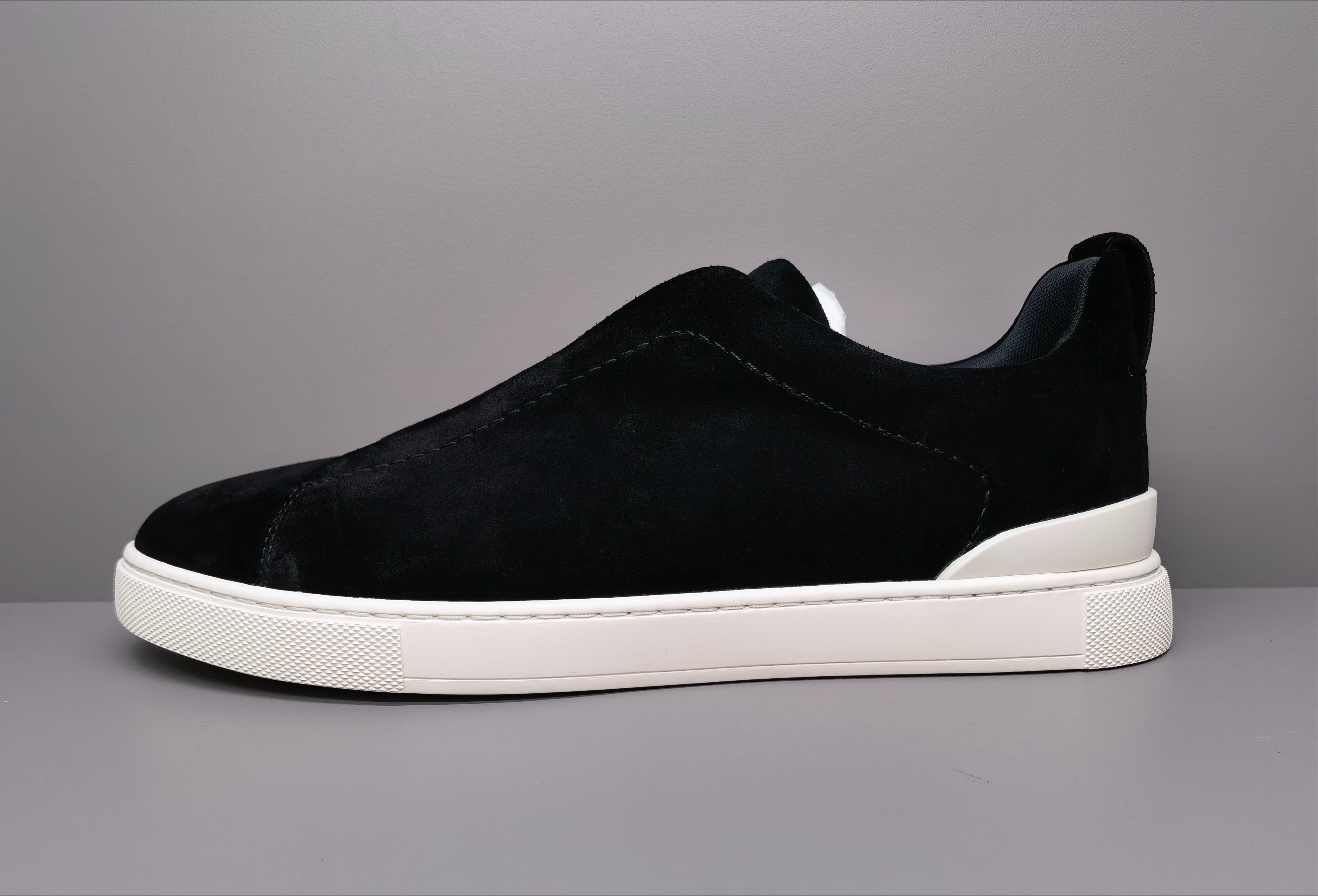 Classic Men's Sneakers