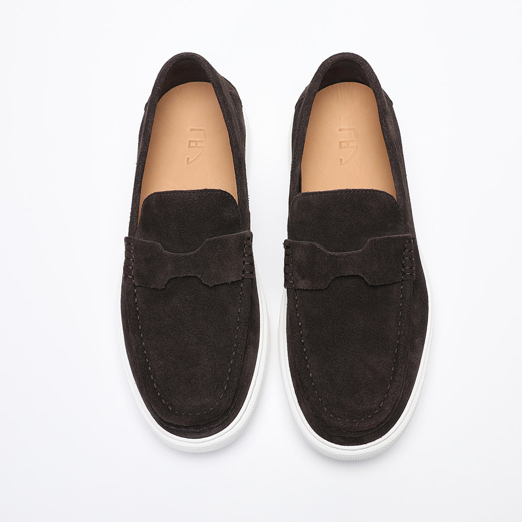 New Lightweight and Comfortable Cowhide Loafers Matte Suede British Retro Casual Beanie Slip-on Sneakers Men's Suede Shoes