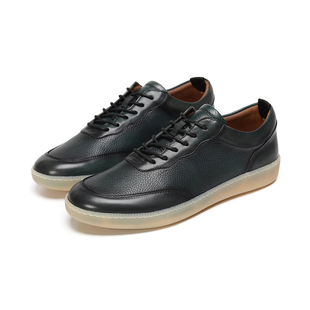 2026 Spring and Summer White Shoes Trendy Men's Leather Lightweight Flat Bottom Comfortable Casual Design Outdoor Sports Board Sneakers