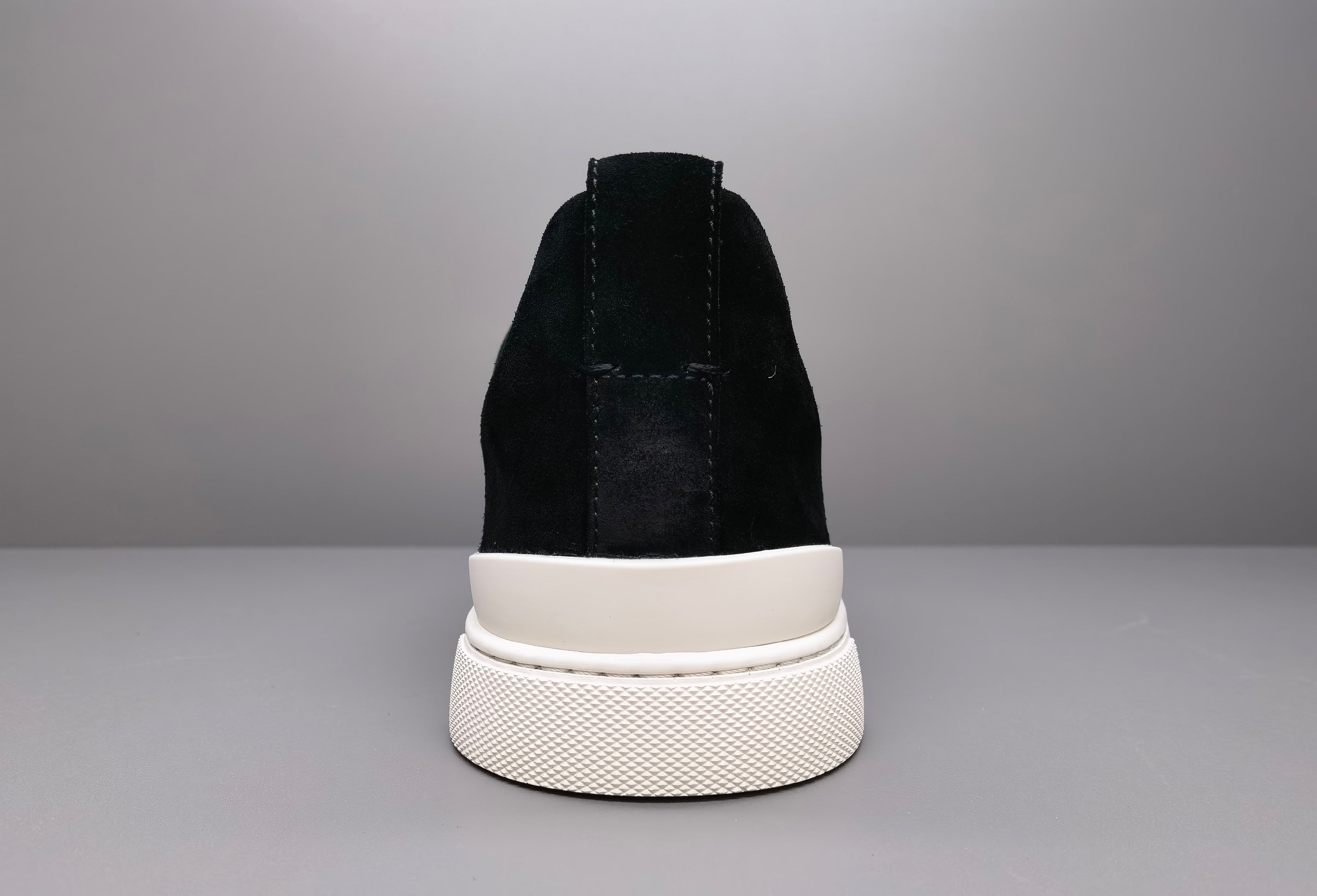 Classic Men's Sneakers