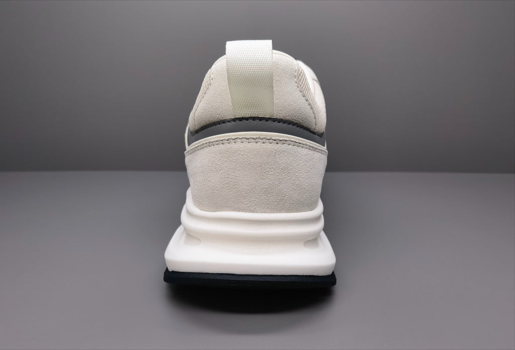 Technical Runner in White