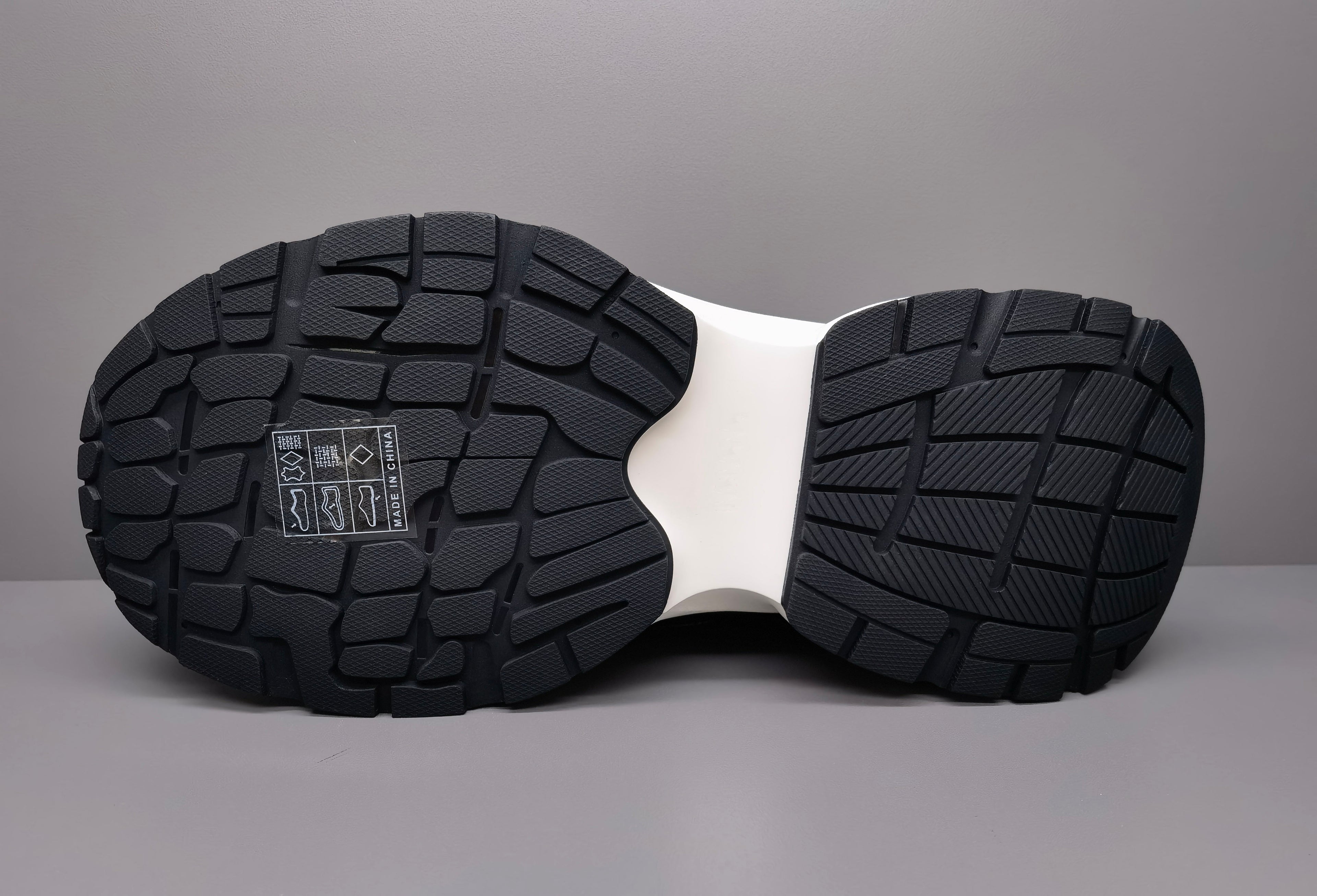 Technical Runner in Black