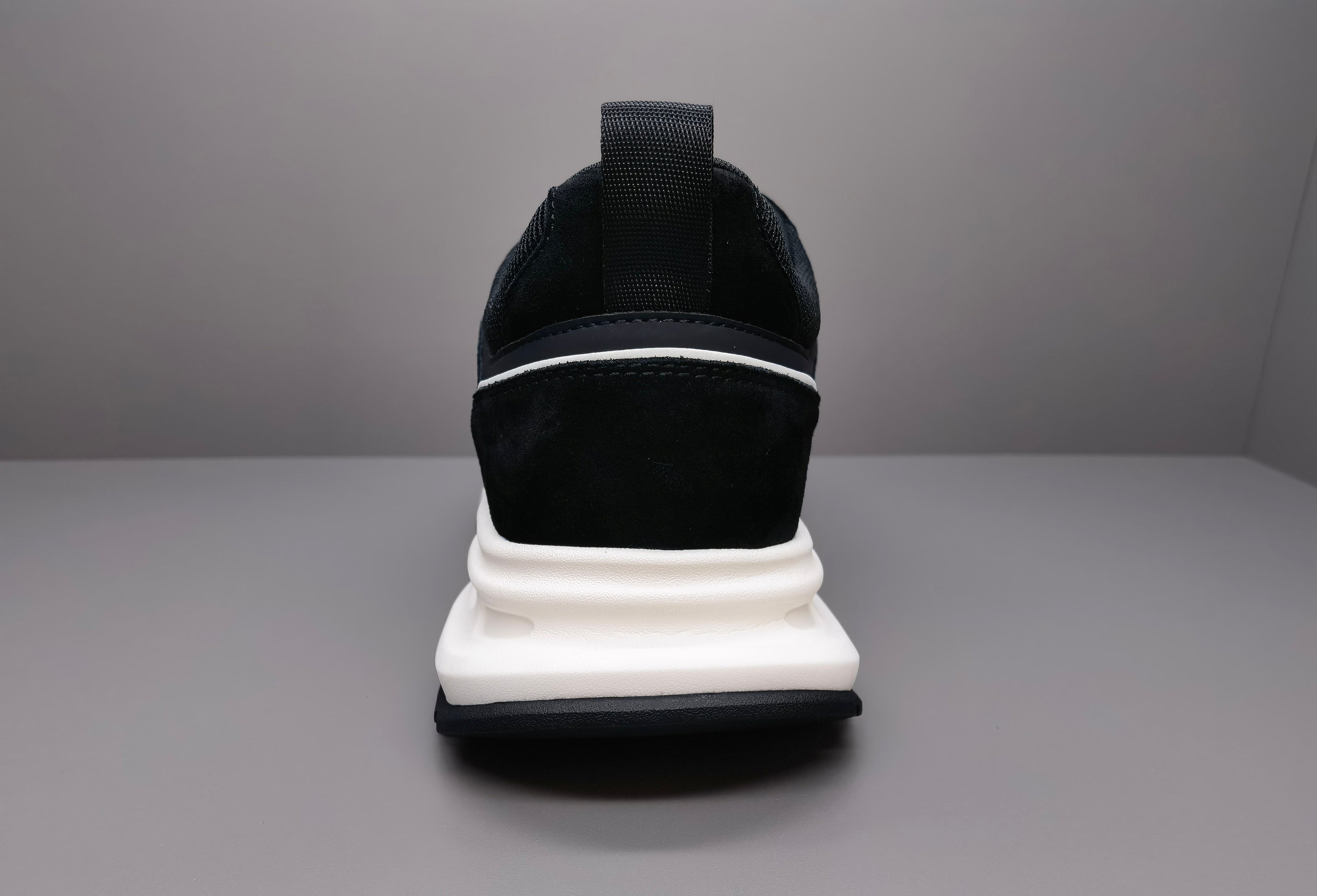 Technical Runner in Black