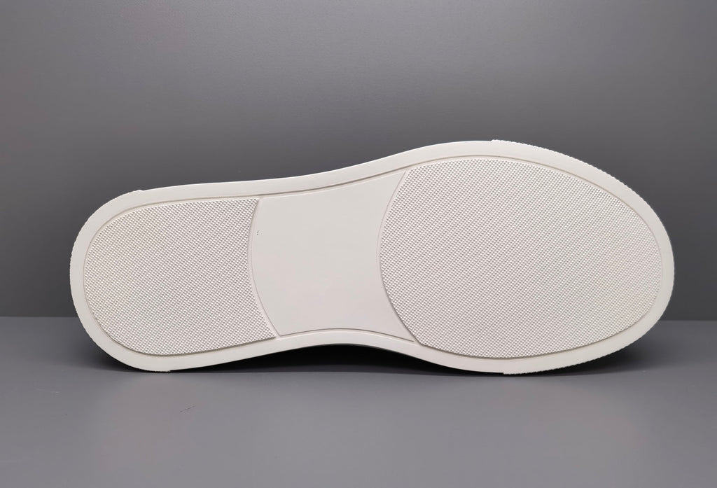 Classic Men's Sneakers